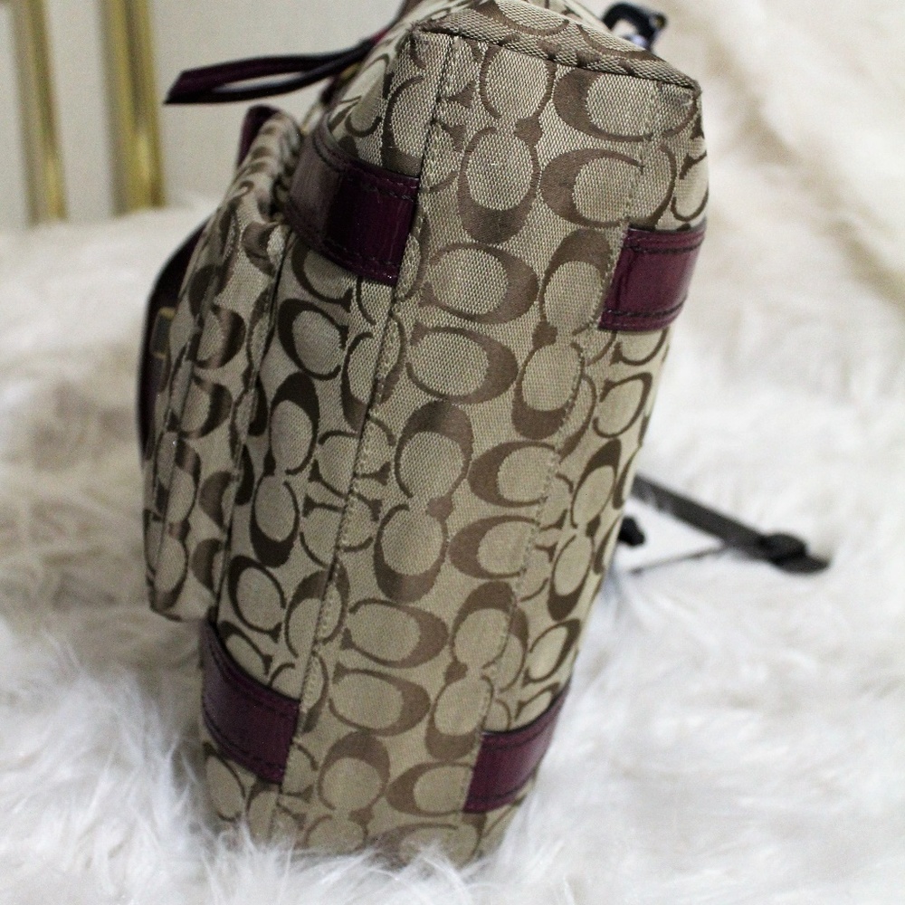 🌺🌺Host Pick 11/9!!!  Gorgeous Coach Logo fabric & Fushia leather Tote - Picture 6 of 16